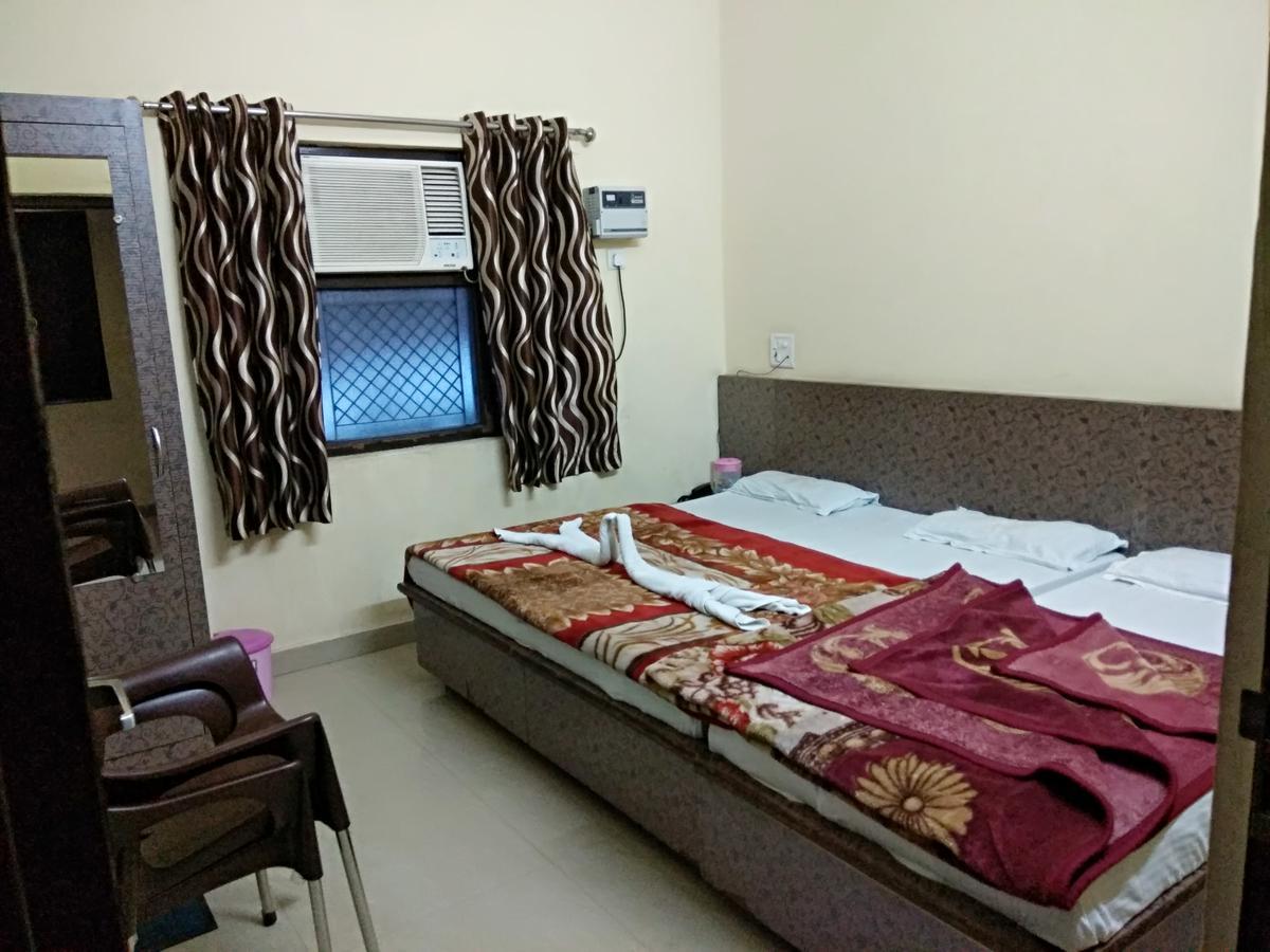 Madhuban Guest House Haridwār Buitenkant foto